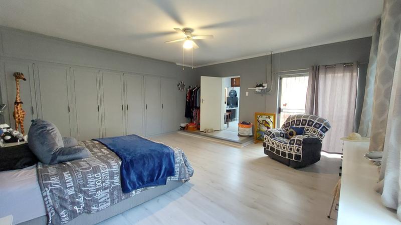 4 Bedroom Property for Sale in Chrismar Western Cape